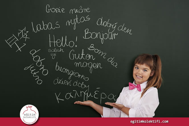 İki dilin öğrenilebilmesi için çocuğun dillerle tutarlı, zengin, çeşitli bir etkileşim sağlaması önemlidir.